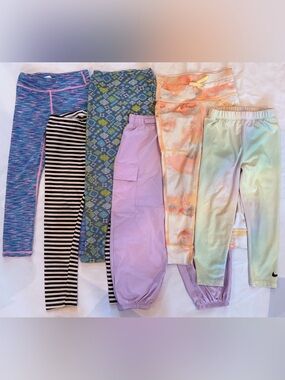 6 Pair Bundle Size 4/5T!!